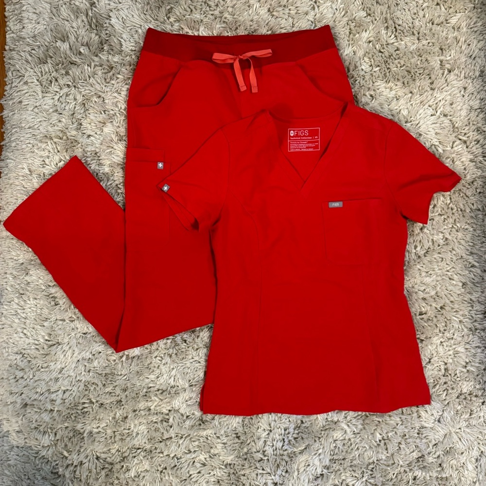 Figs Pop Red Set